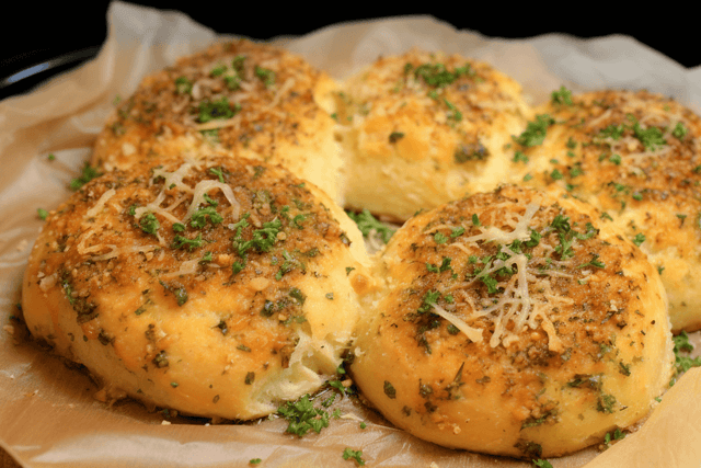 Keto Garlic Butter Rolls