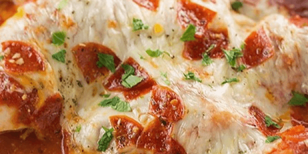 Keto Pizza Chicken Bake